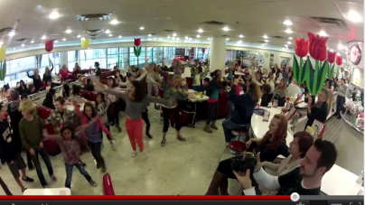 Dead Off Center Flashmob @ Ruby’s Diner in Palos Verdes, California