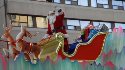 Santa Floats Through Lomita, Rancho Palos Verdes and Rolling Hills Estates