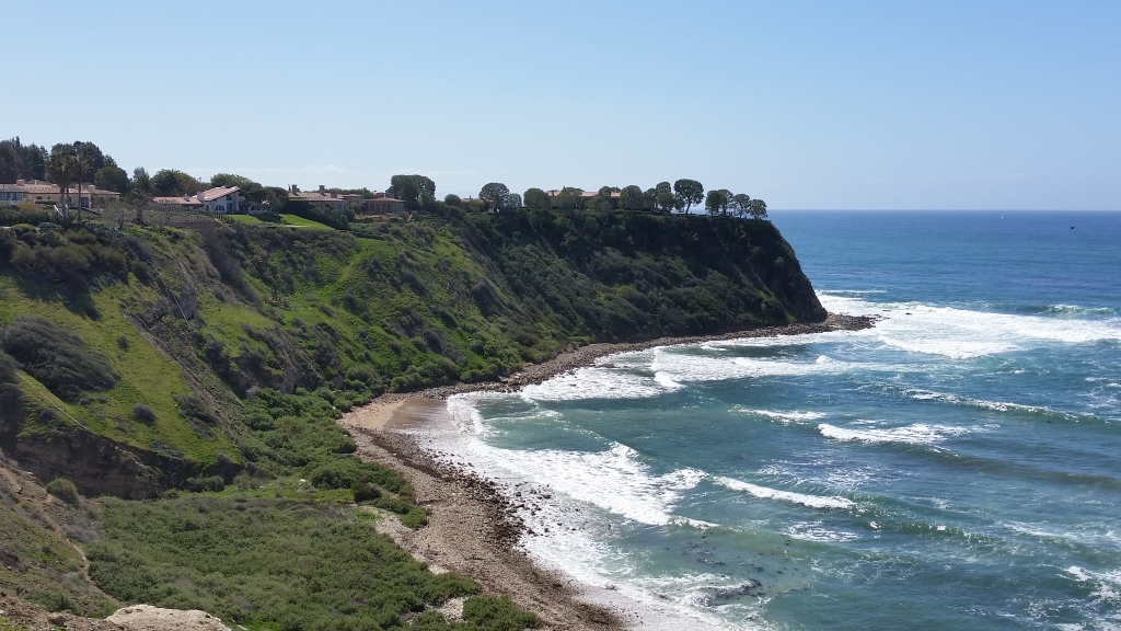 Lunada Bay facing Resort Point